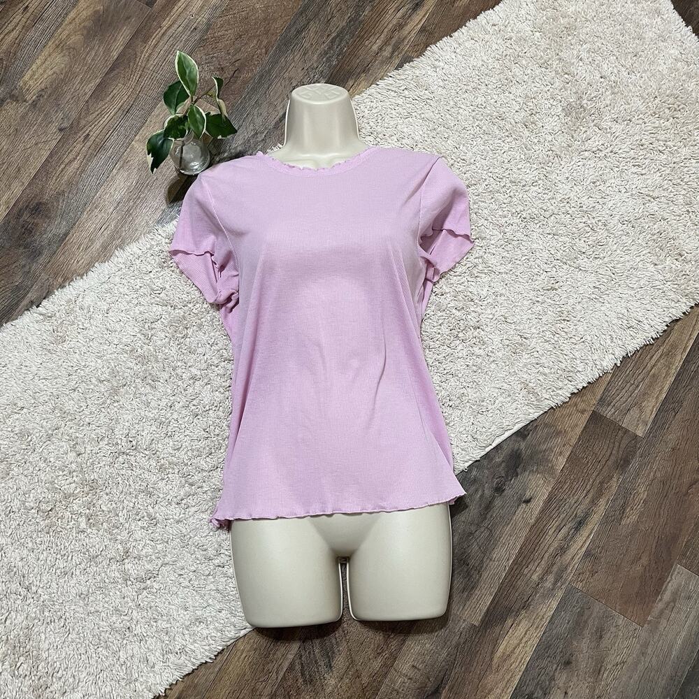 Nike Size Medium Pink Ribbed Lettuce Edge Scoop Yoga Top